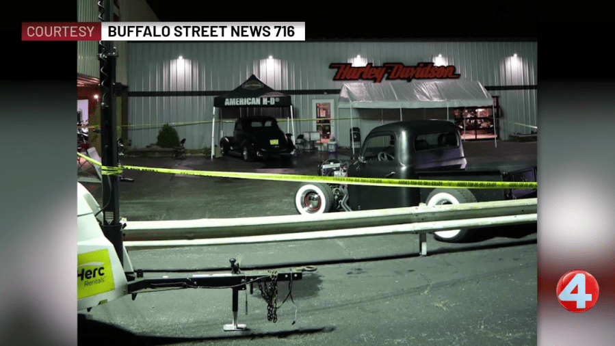 Eight people injured after crash at bike and car show in NT