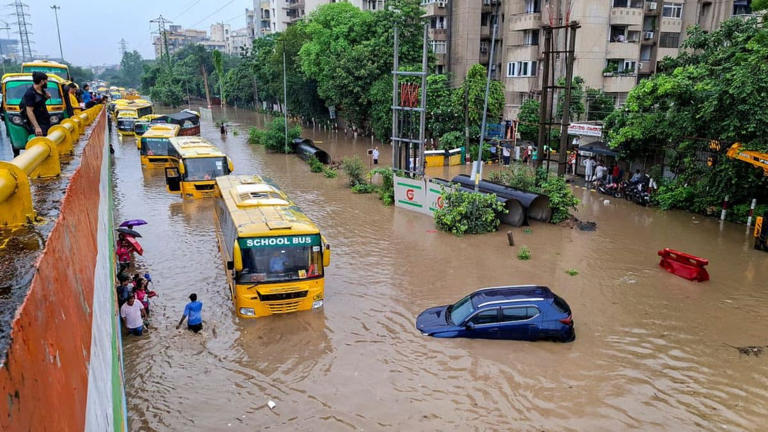 At least 17 people have died and five others were injured in Uttar Pradesh after extremely heavy rain lashed several districts over the past two days. Representative Image: File/PTI