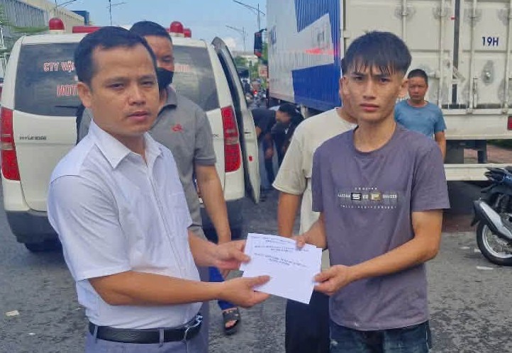 Động viên gia đình 3 nạn nhân tử vong do tai nạn giao thông ở Hải Phòng