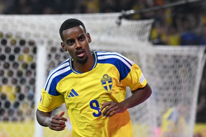 Sweden's forward #09 Alexander Isak celebrates scoring the opening goal during the UEFA Nations League Group B4 football match between Sweden and Romania