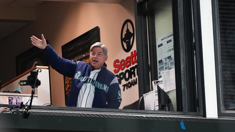 &lsquo;Holy smokes&rsquo;: Rick Rizzs throws out first pitch ahead of final Mariners broadcast