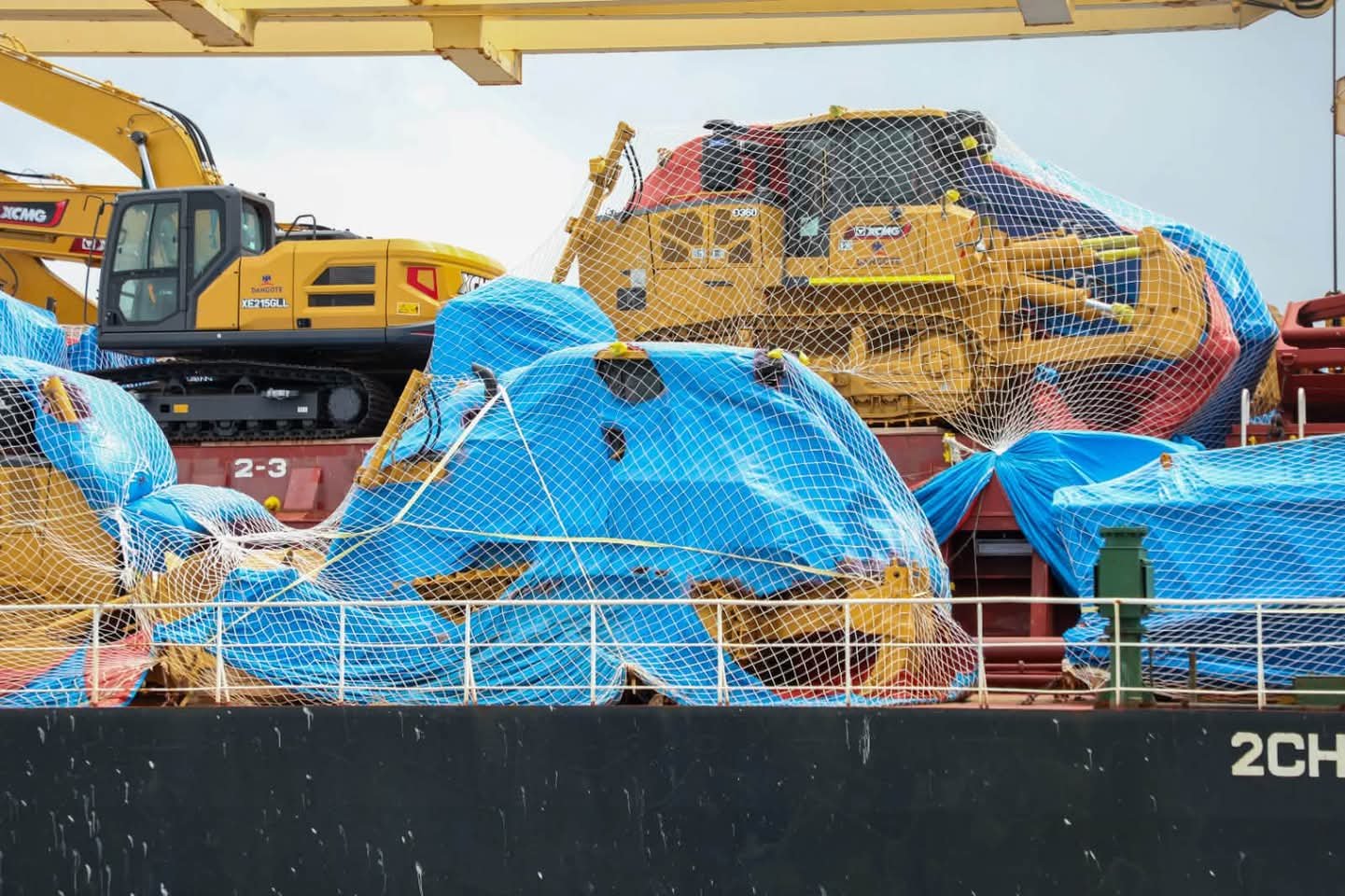 First cargo of 2,930 tonnes of machinery arrives Kenyan port as Dangote ...
