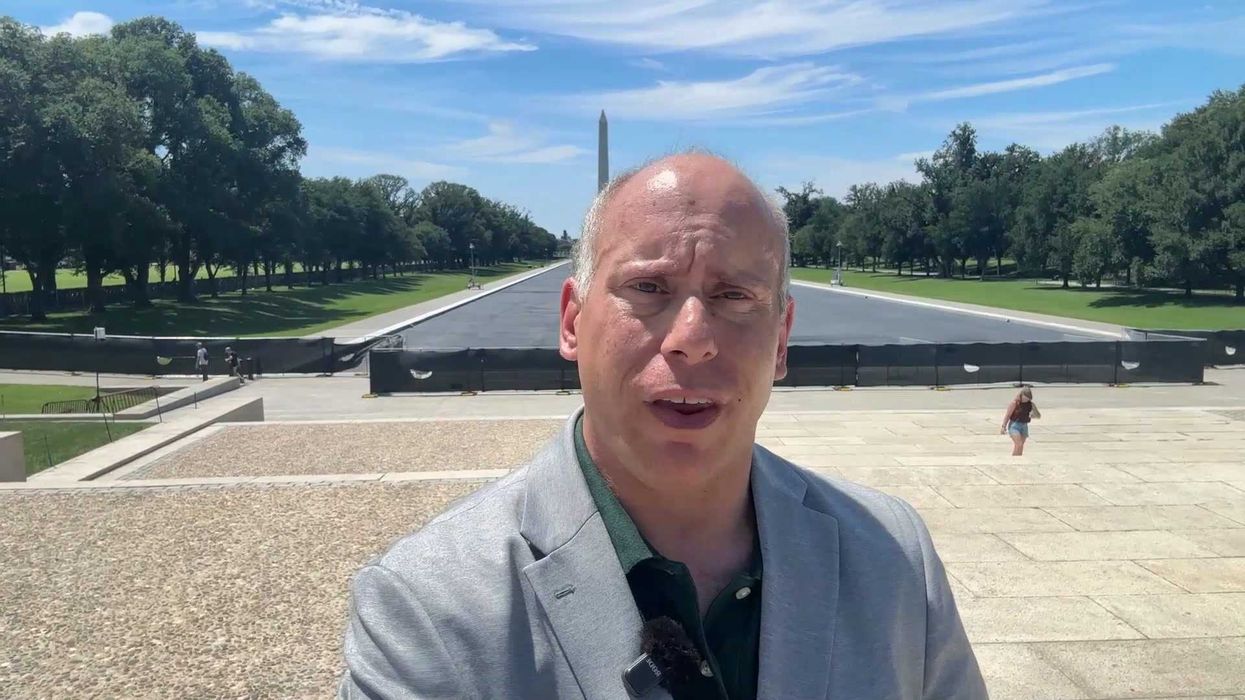‘Everything Trump touches dies’: Snap of empty Reflecting Pool sparks ...