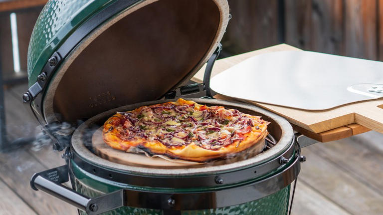 The absolute best type of pizza dough for grilling pizza