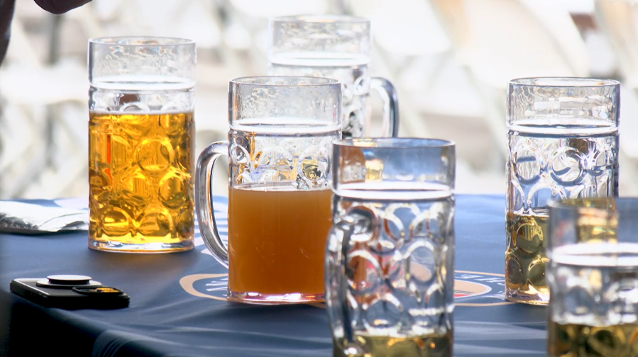 Wolff’s Biergarten holds annual Oktoberfest