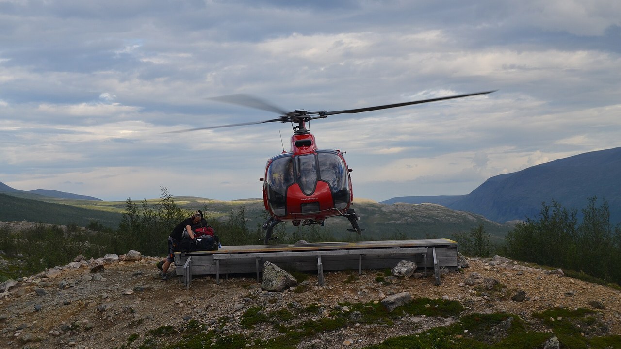 The FAA orders new rotor blades on 139 tour helicopters flying with ...