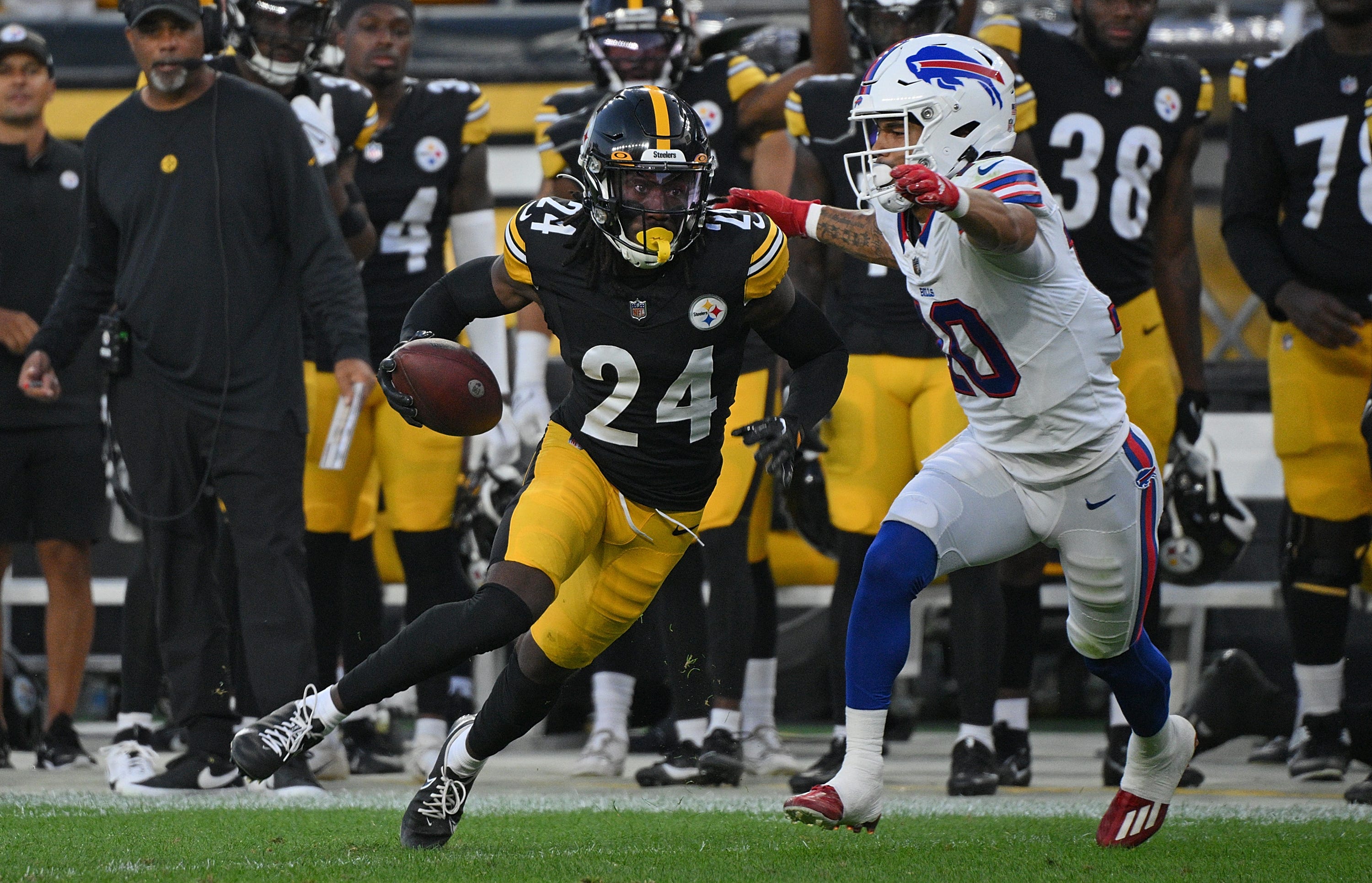 Steelers' Joey Porter Jr. is inactive vs Bengals as trade rumors swirl