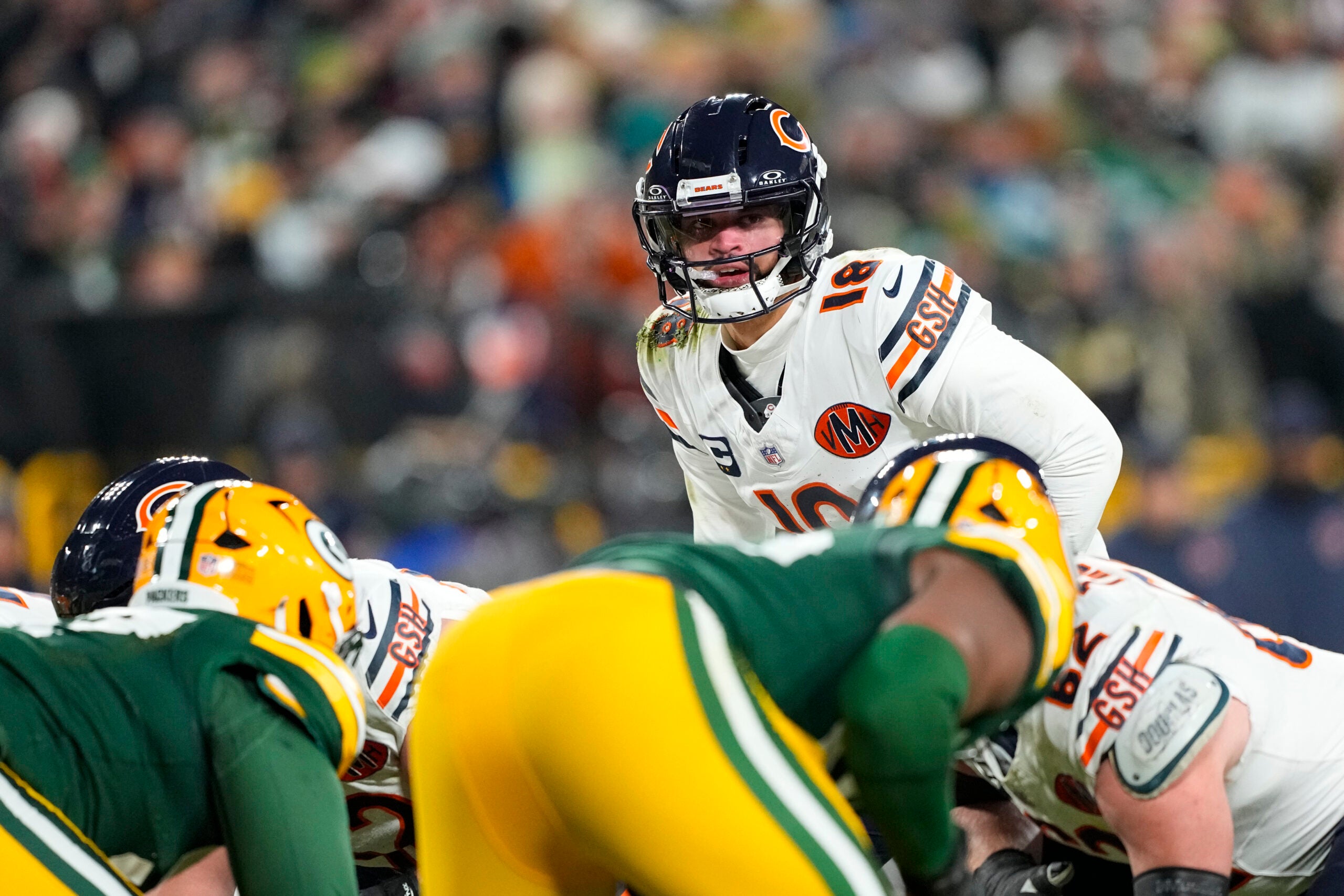Latest Caleb Williams injury update gives the Packers something to ...