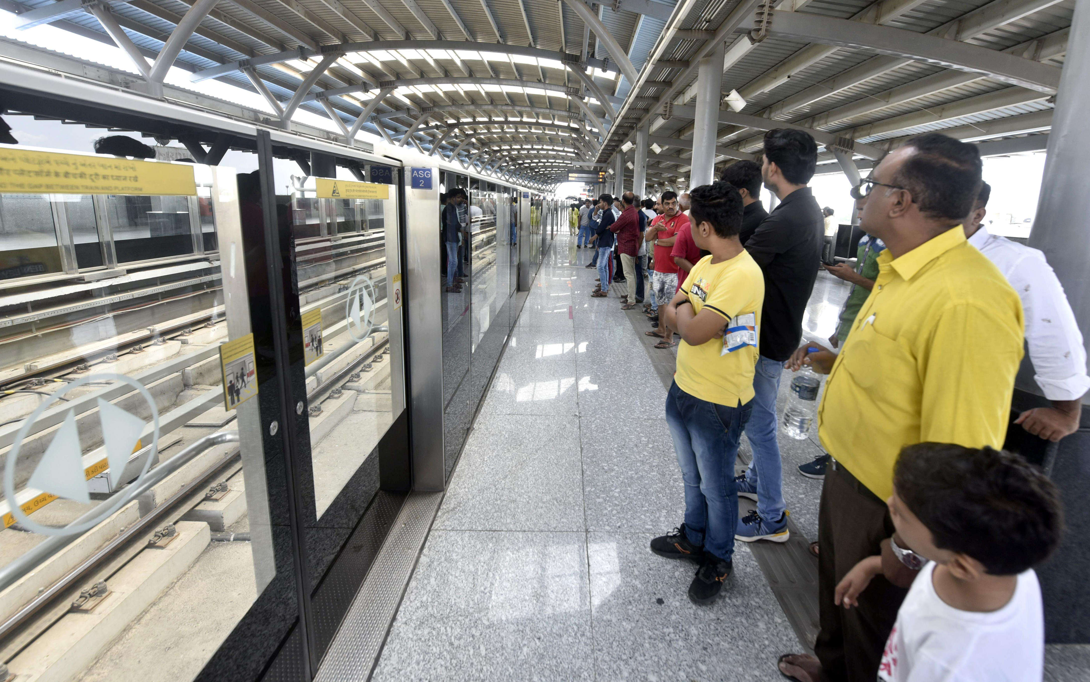 AMC identifies 9 plots near metro stations for parking