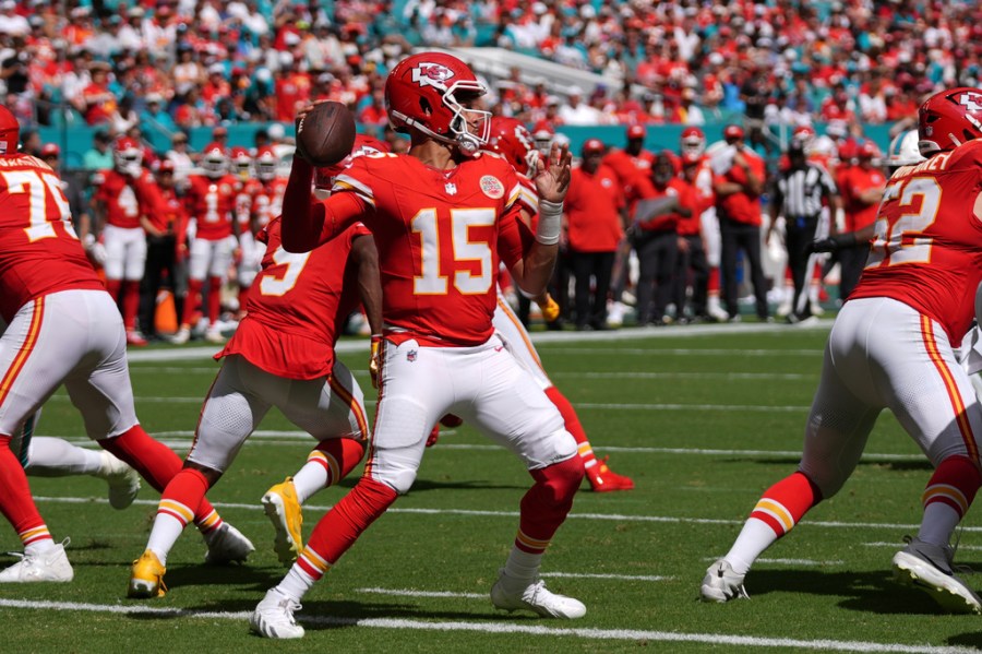 Patrick Mahomes ties Tom Brady for most wins by a QB through 150 starts