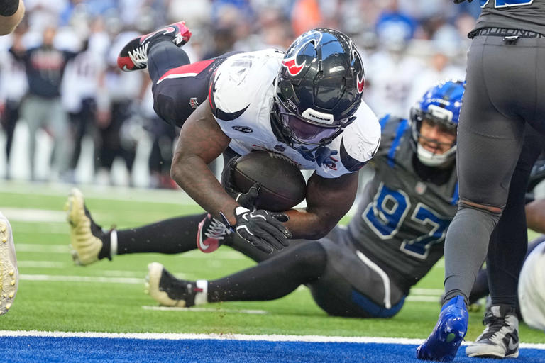 Texans' sputtering offense continues to stall against Colts' struggling ...