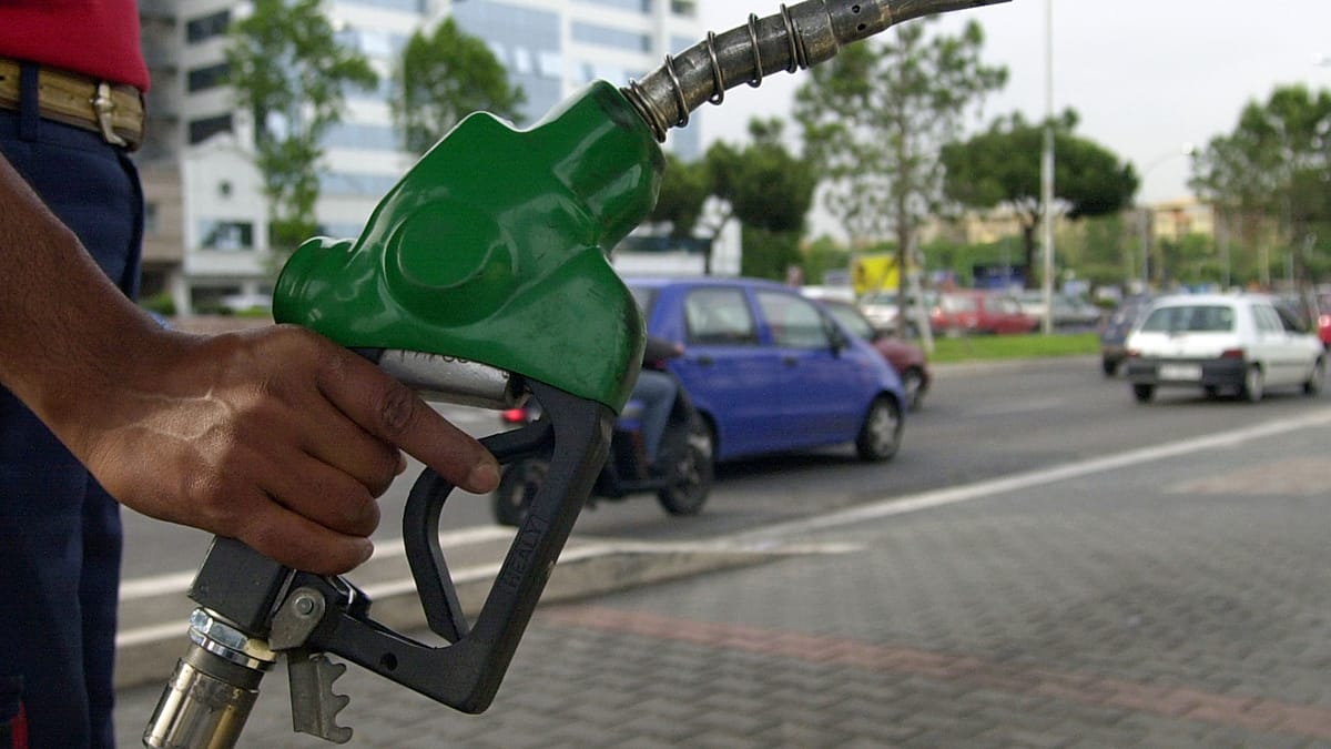 Italy's fuel crisis: SOCAR announces price cap at IP stations