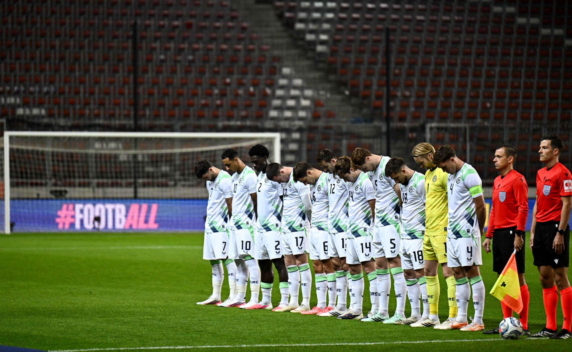 Ireland squad refuse to shake hands with Israel players and snub ...