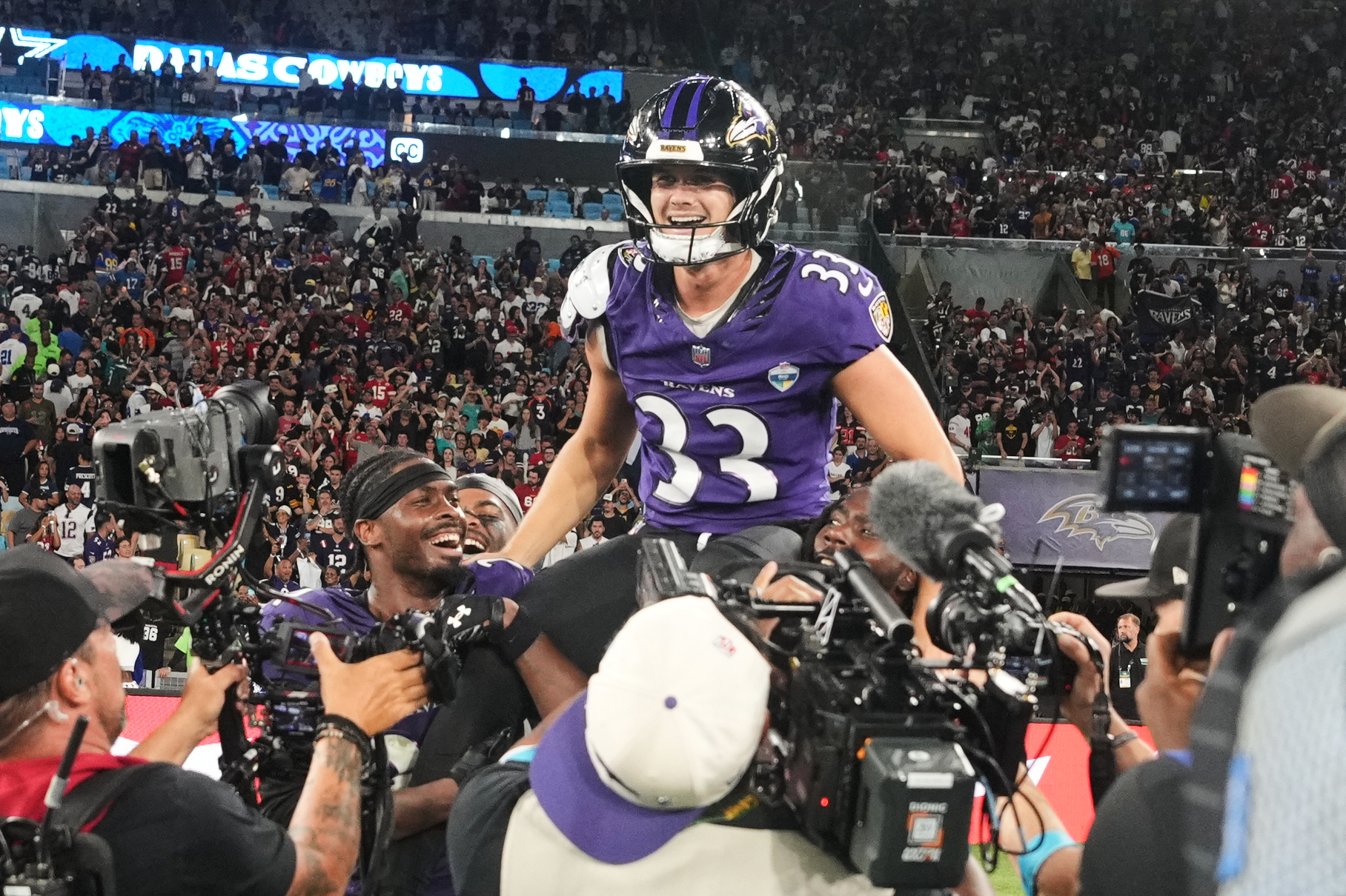 Jackson's pass, alert timeout call lead to Loop's 56-yard field goal as ...