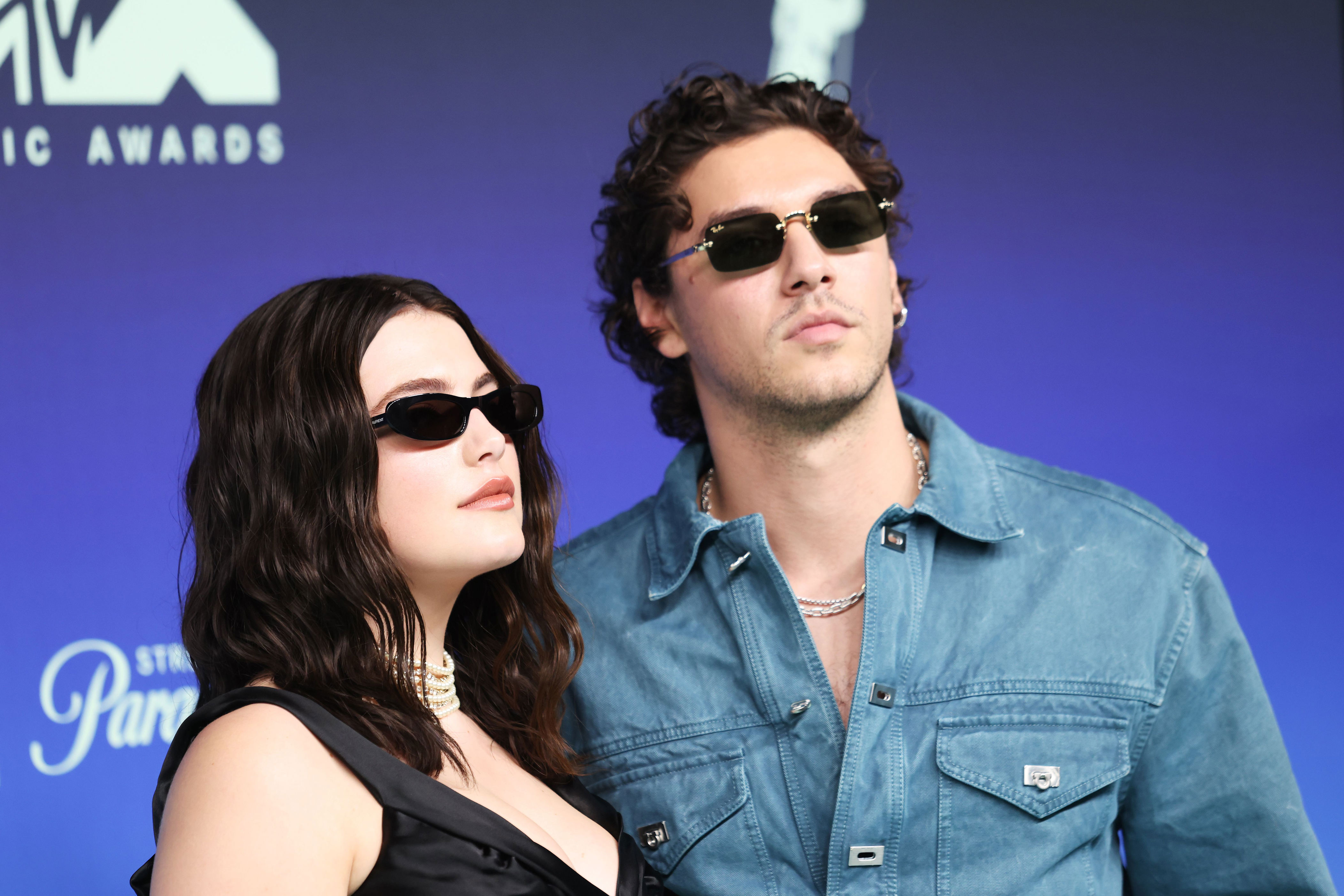 Belmont Cameli and Ella Bright walked the MTV VMAs 2026 red carpet ...