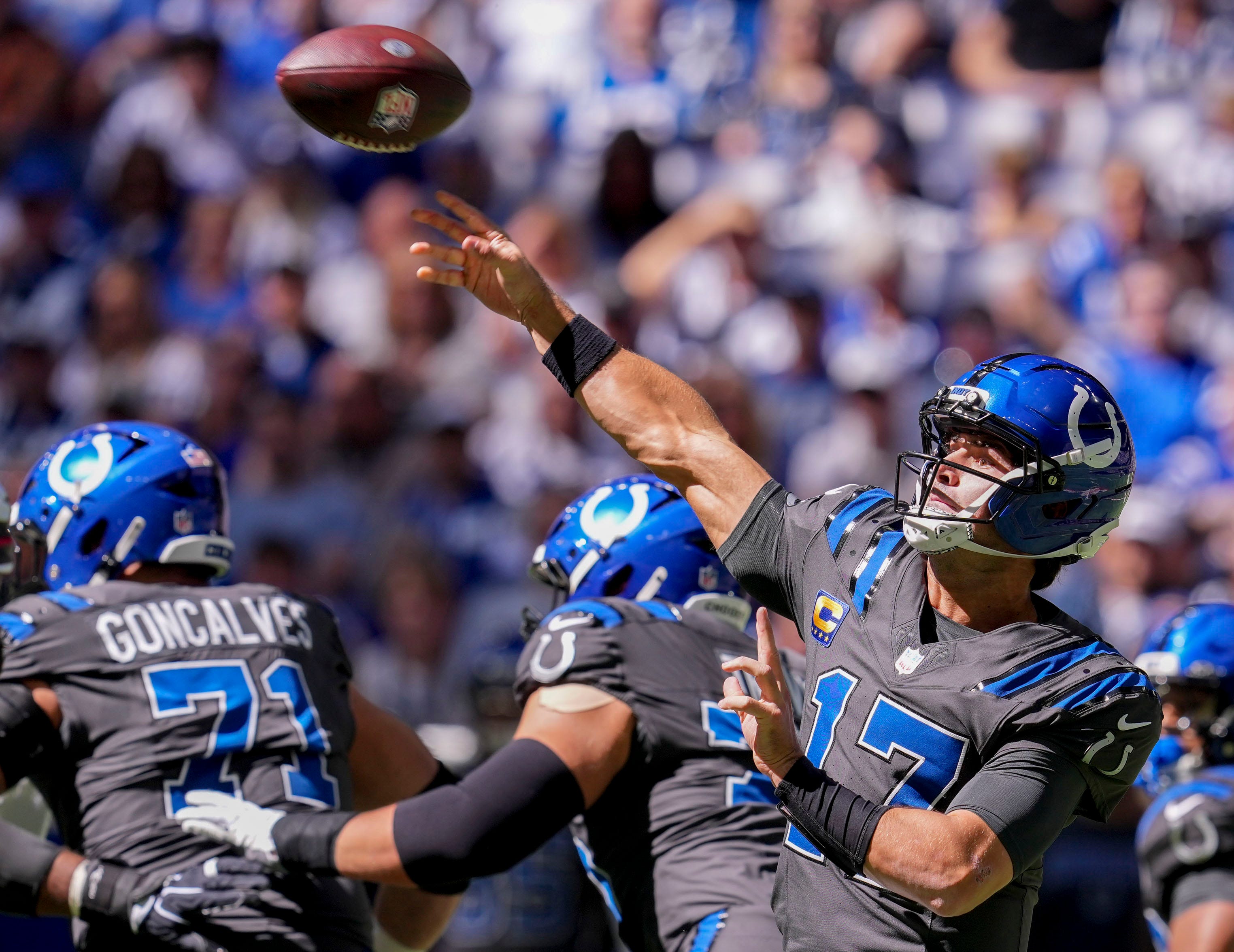 An Indianapolis Colts ticket sale in London? 34% off Lucas Oil Stadium ...
