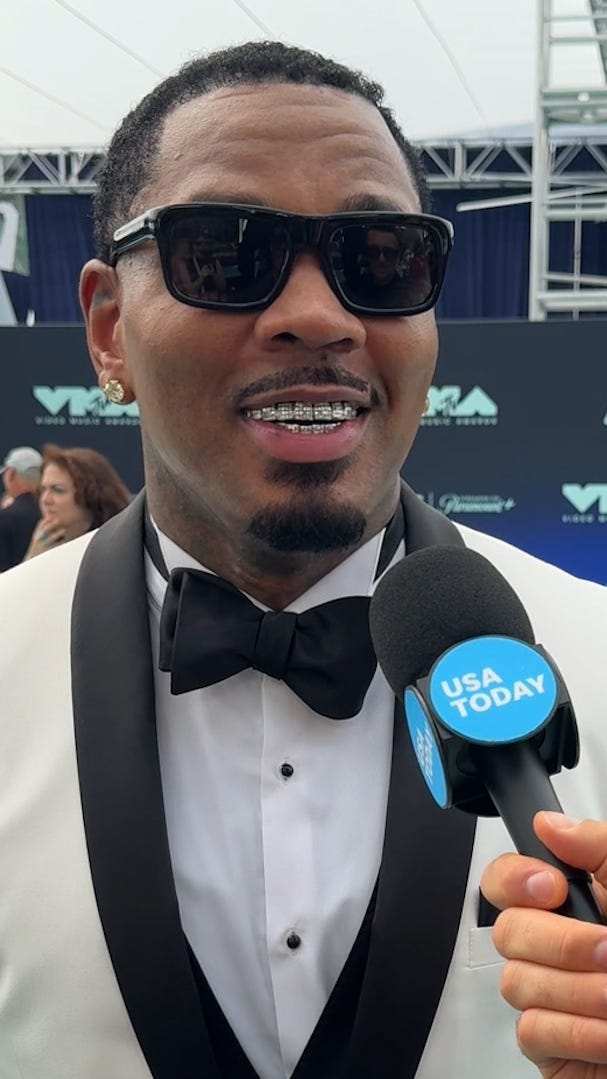 Rapper Kevin Gates shows off his expensive smile at 2026 VMAs