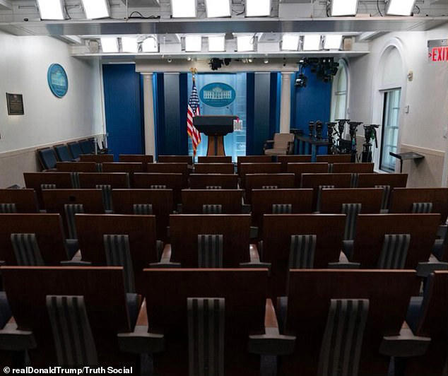 Trump gives whole new meaning to press pool as he hints at remodeling ...