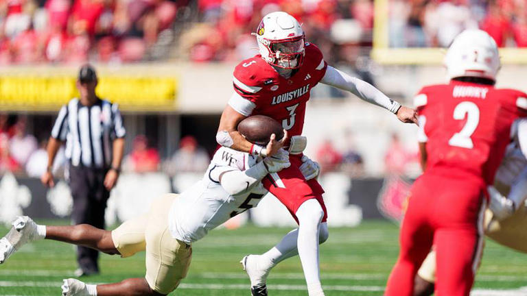 Cards plummet in AP poll