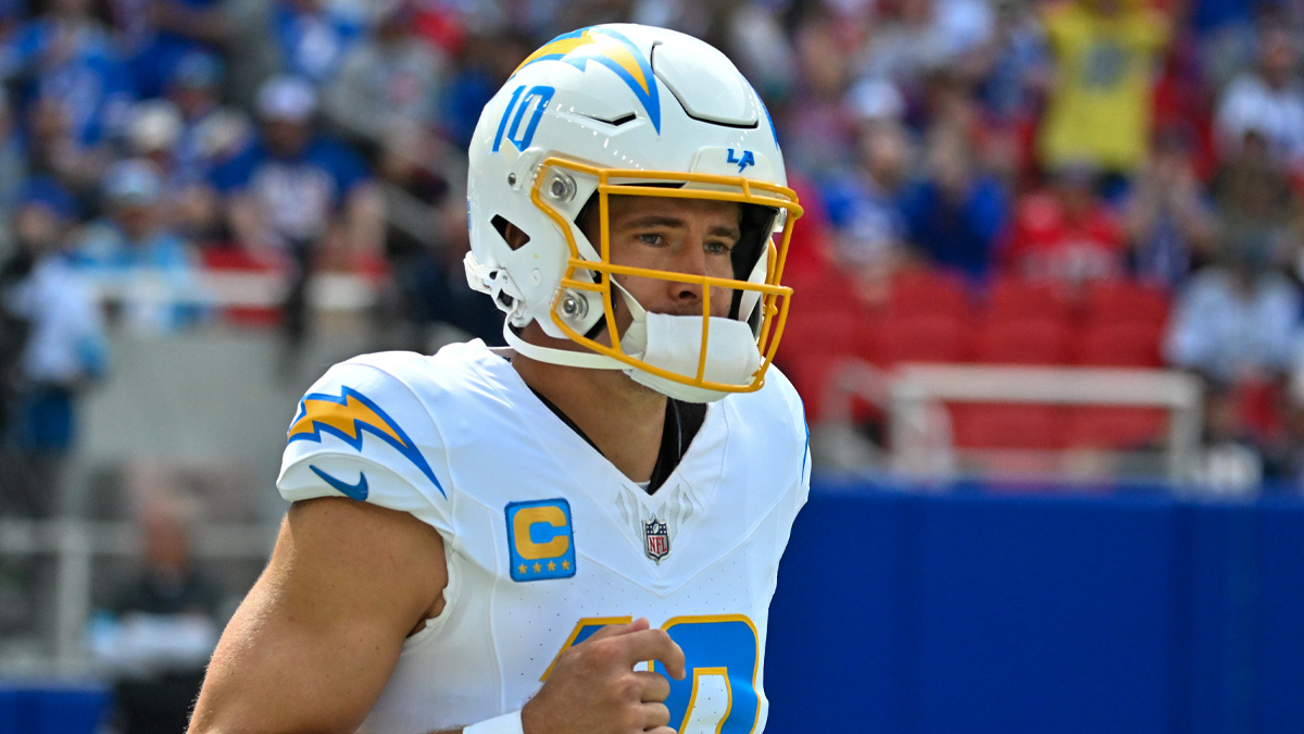 Chargers, Texans both drop to 0-3 in unfathomable fashion