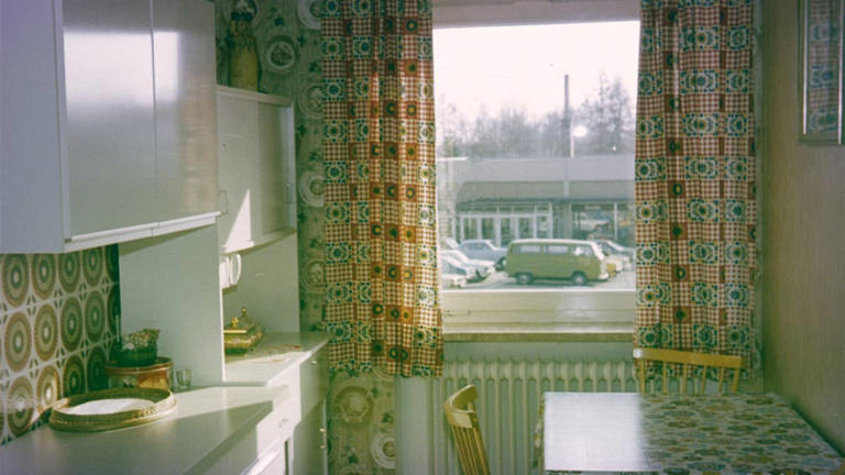 Designers reveal why kitchen wallpaper is back in style post-COVID