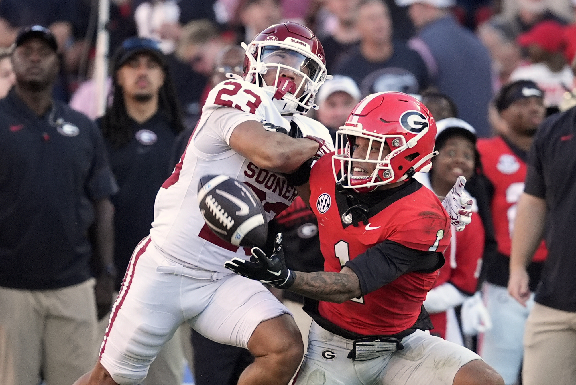 Week 5 AP poll: Georgia stays at No. 2 after win over OU