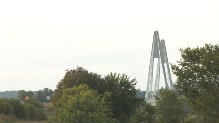 Indiana man in custody after search shuts down Natcher Bridge
