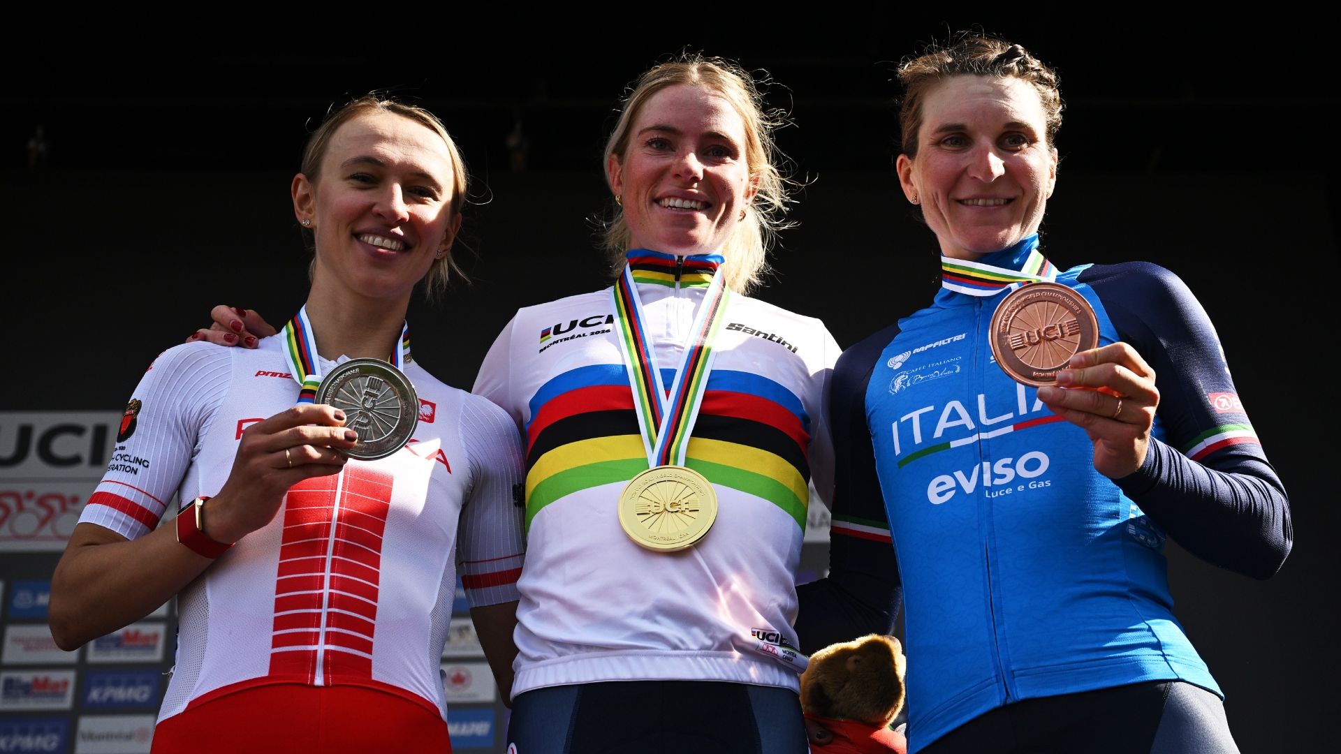 Demi Vollering fined $1,200 and docked 25 UCI points after world championship victory