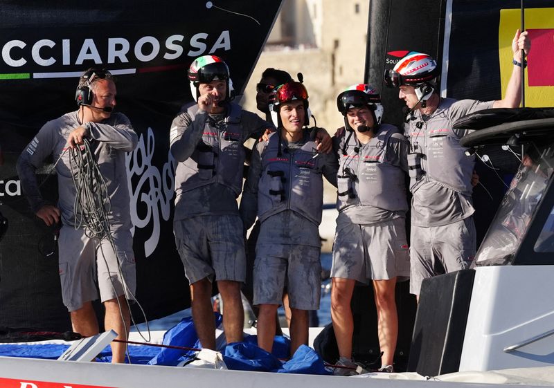 Sailing-Italy dominate to win America's Cup run-up regatta in Naples