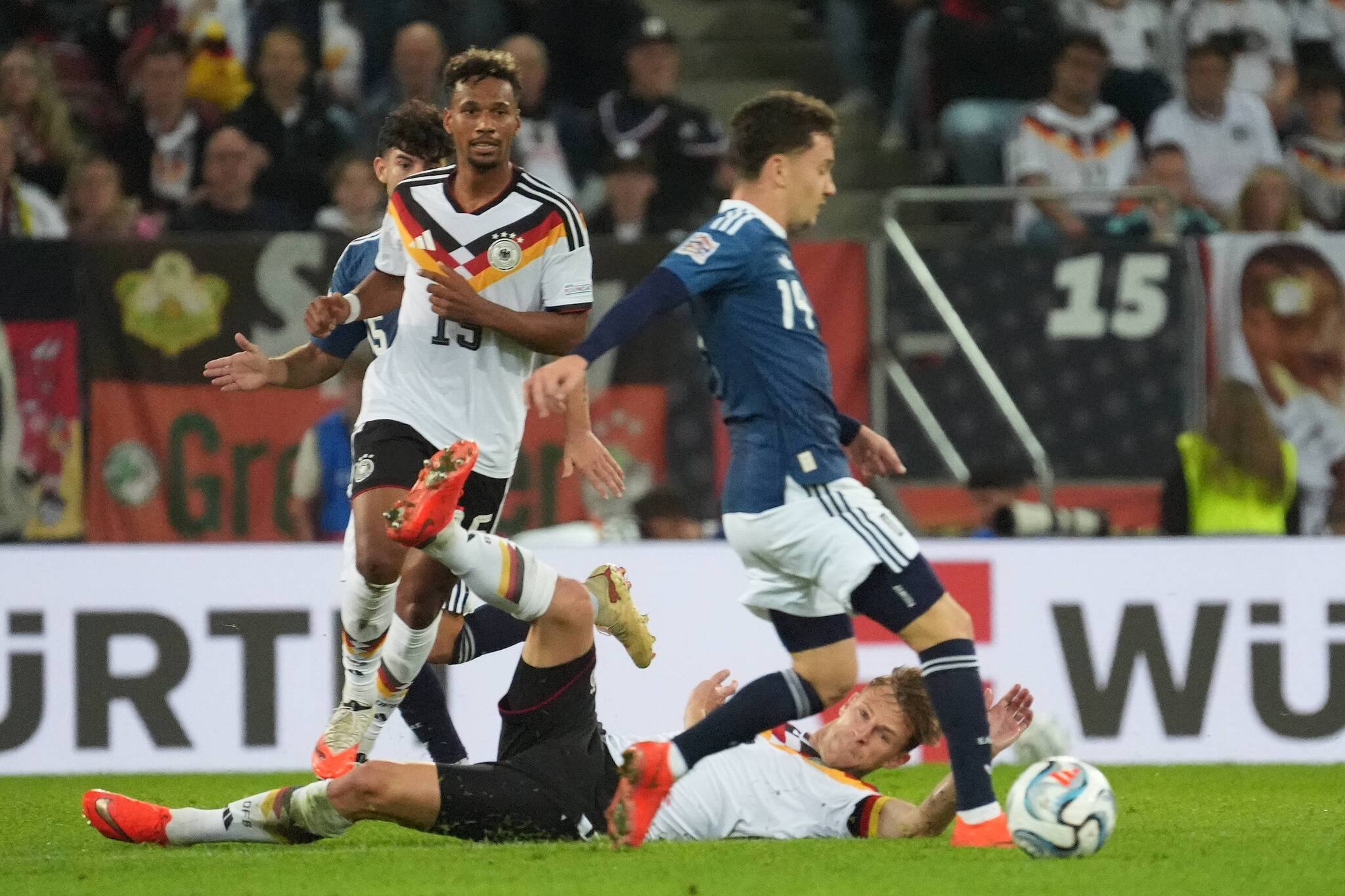 DFB-Team atmet auf: Griechenland lässt Riesenchance zur Führung liegen