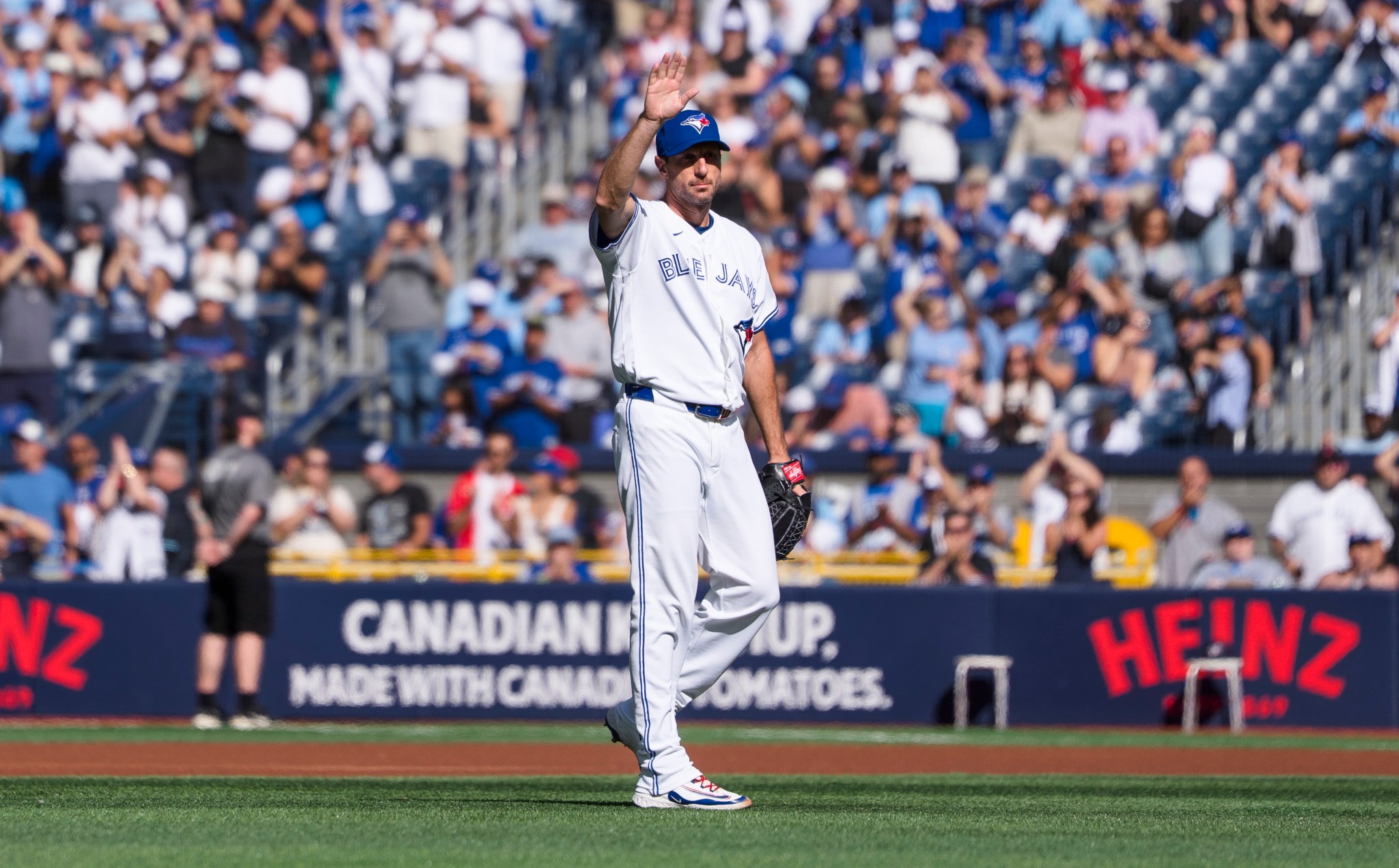Max Scherzer receives standing ovation after potential last MLB appearance