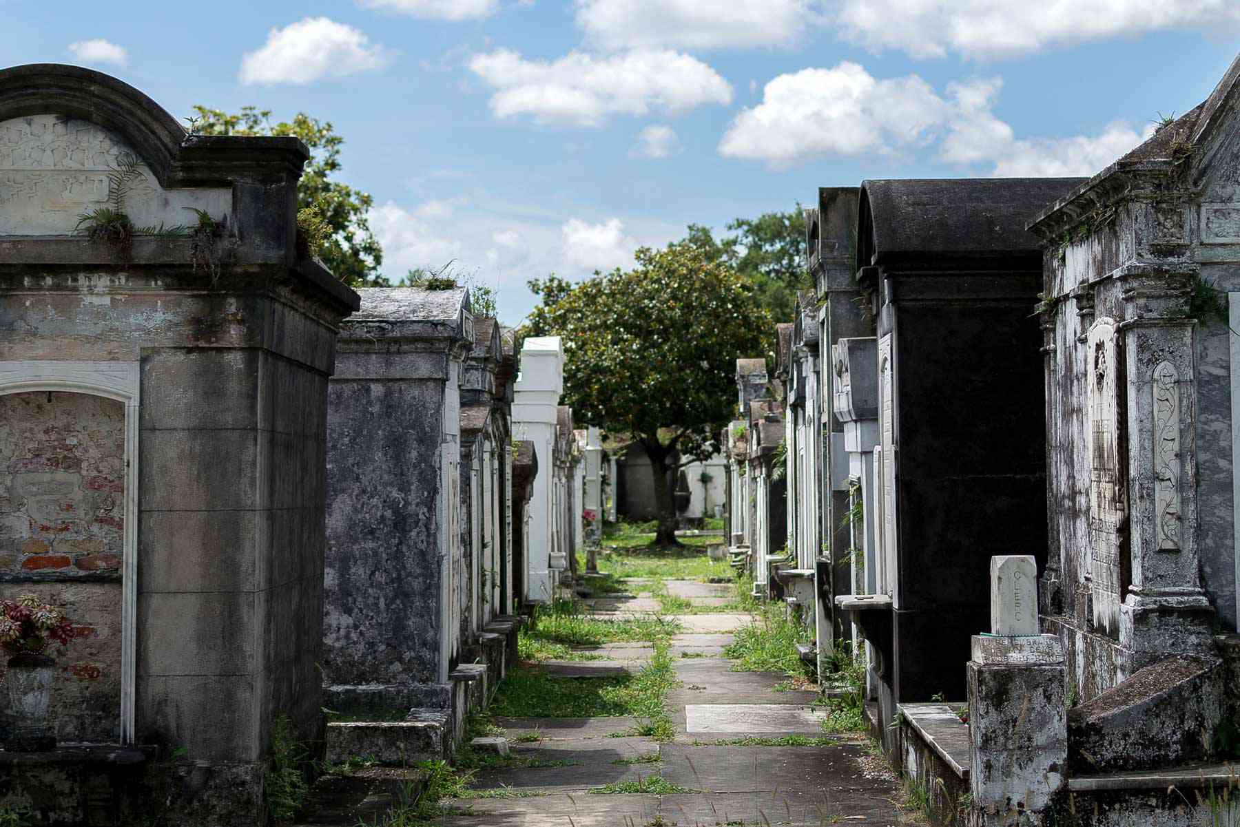 20 most haunted places in America—and the ghosts you might meet there