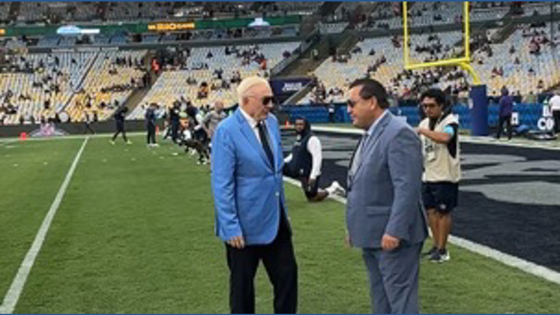 Jerry Jones checks out field at Maracana Stadium
