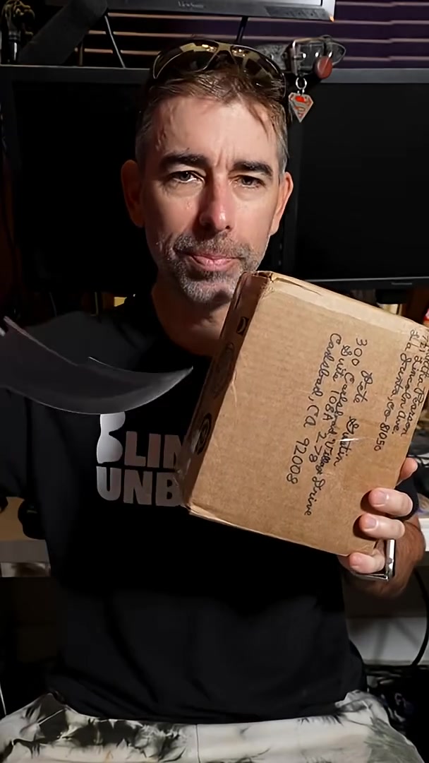 Turkey vs puppy vs blind guy – a blind guy unboxing