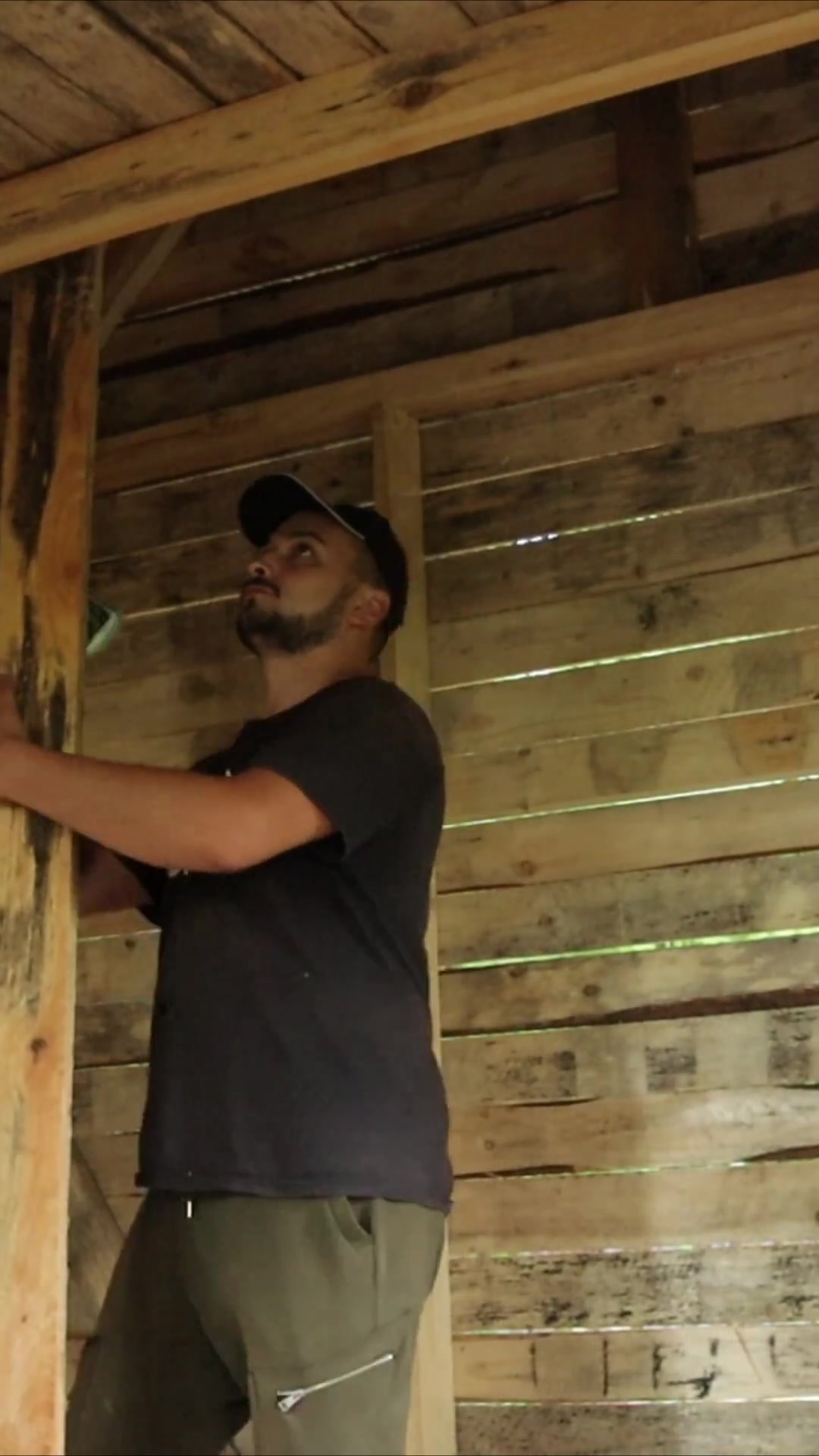 Building a winding staircase for a hand-built cabin | Woodworking guide