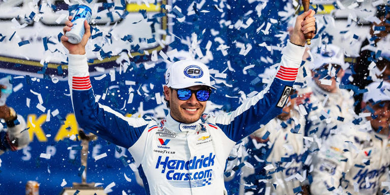 Kyle Larson’s NASCAR championship charge is picking up speed