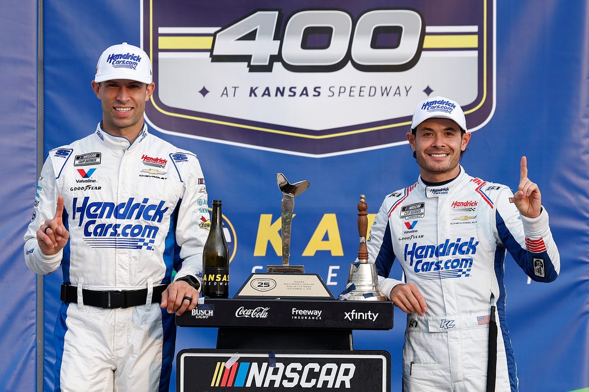 Kyle Larson’s NASCAR championship charge is picking up speed