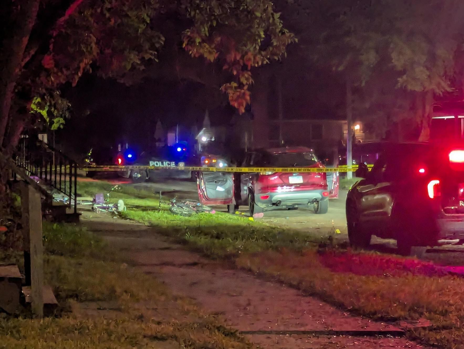 Police respond to 9th Street and 11th Avenue in Rock Island