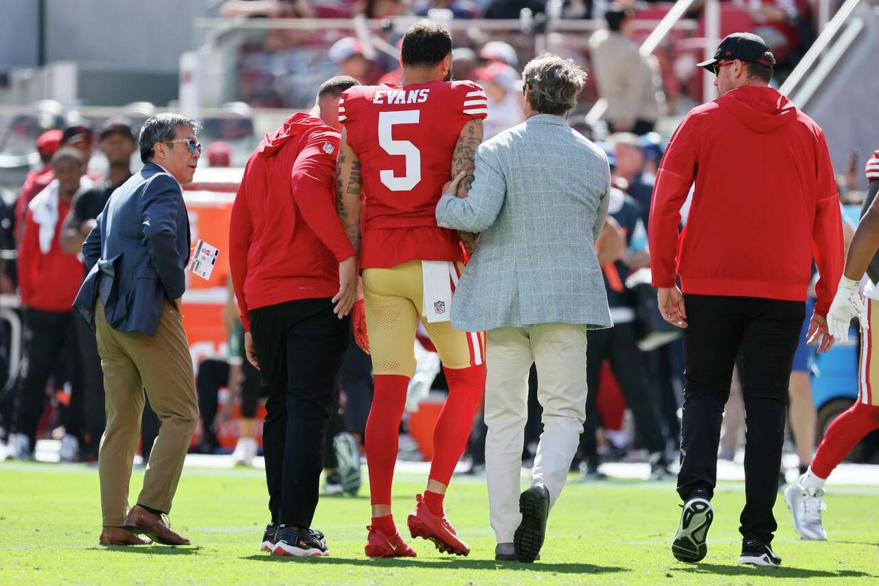 49ers' receiving corps takes new big hit after Mike Evans exits with ...