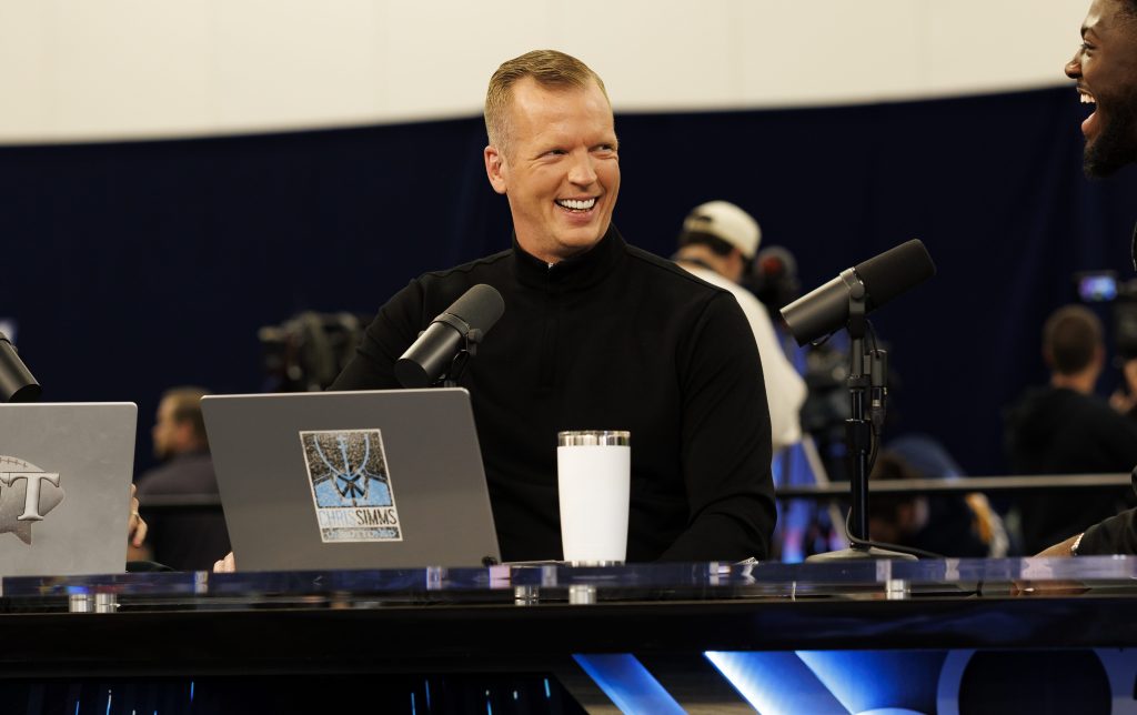 Chris Simms issues apology for insensitive comments on Dante Moore injury
