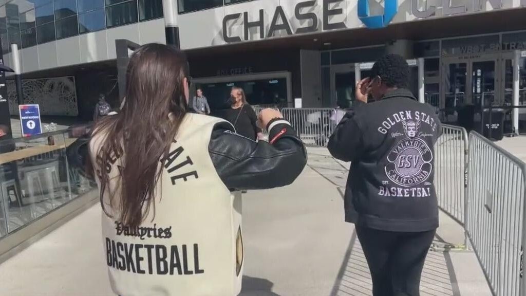 Golden State Valkyries fans ecstatic for first playoff game at Ballhalla