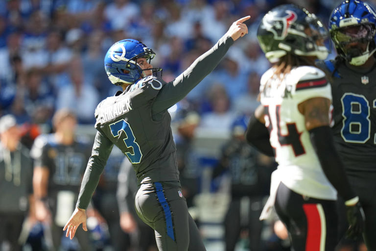 Texans' sputtering offense continues to stall against Colts' struggling ...