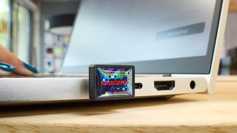 5 of the smallest USB flash drives that still offer a ton of storage space
