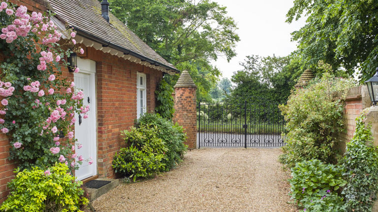 Use A Chain Link Fence To Smooth And Level Gravel Driveways With A ...