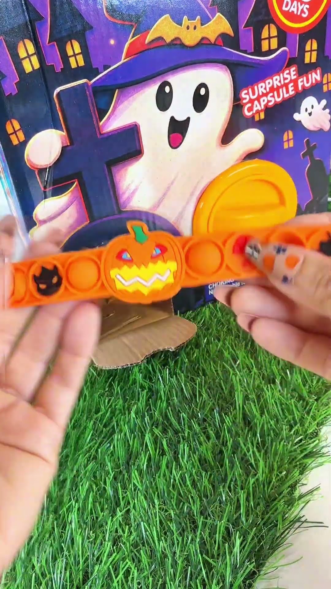 Halloween surprise vending machine #halloween #vending #asmr #squishies