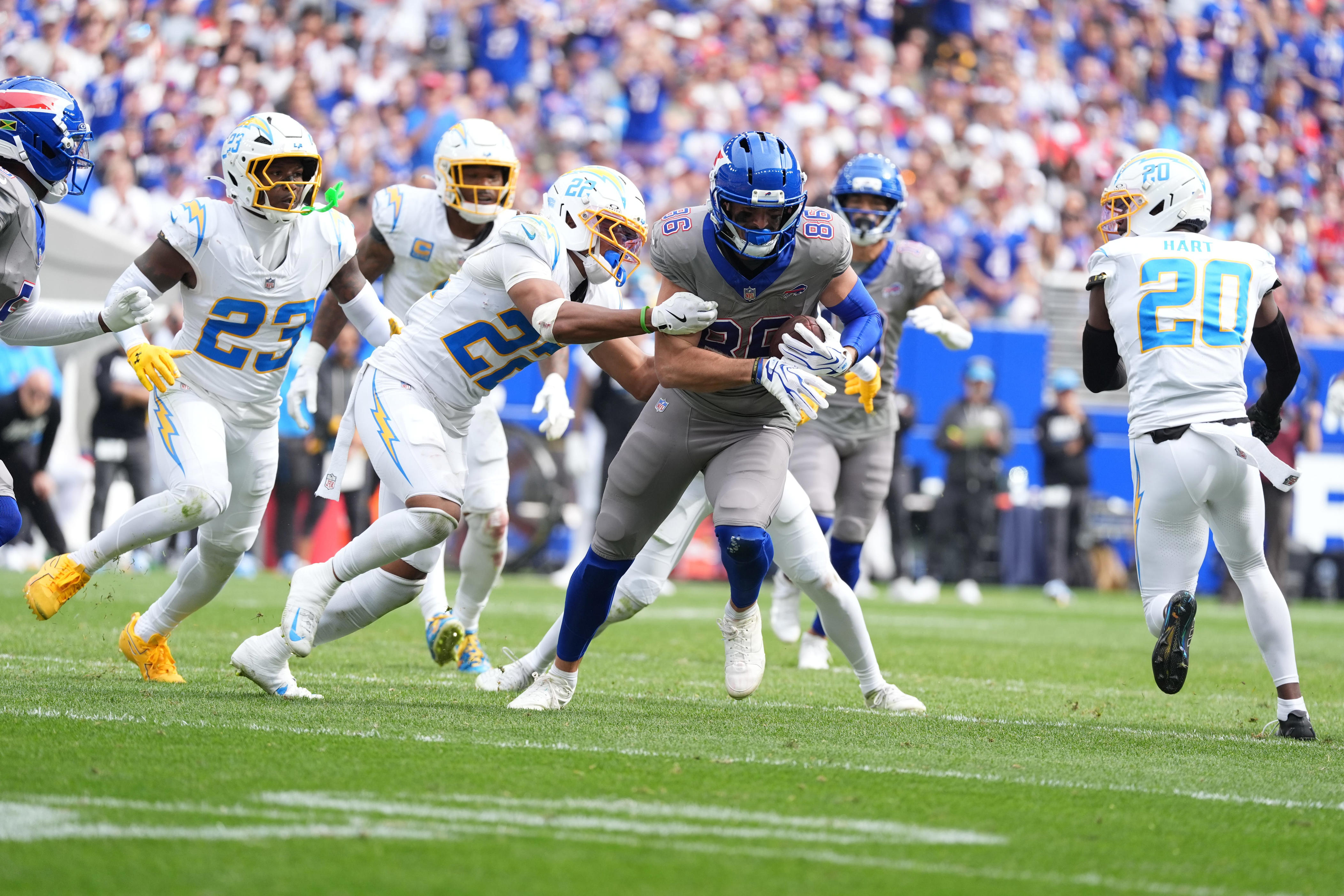 Dalton Kincaid stymied by Chargers in Week 3