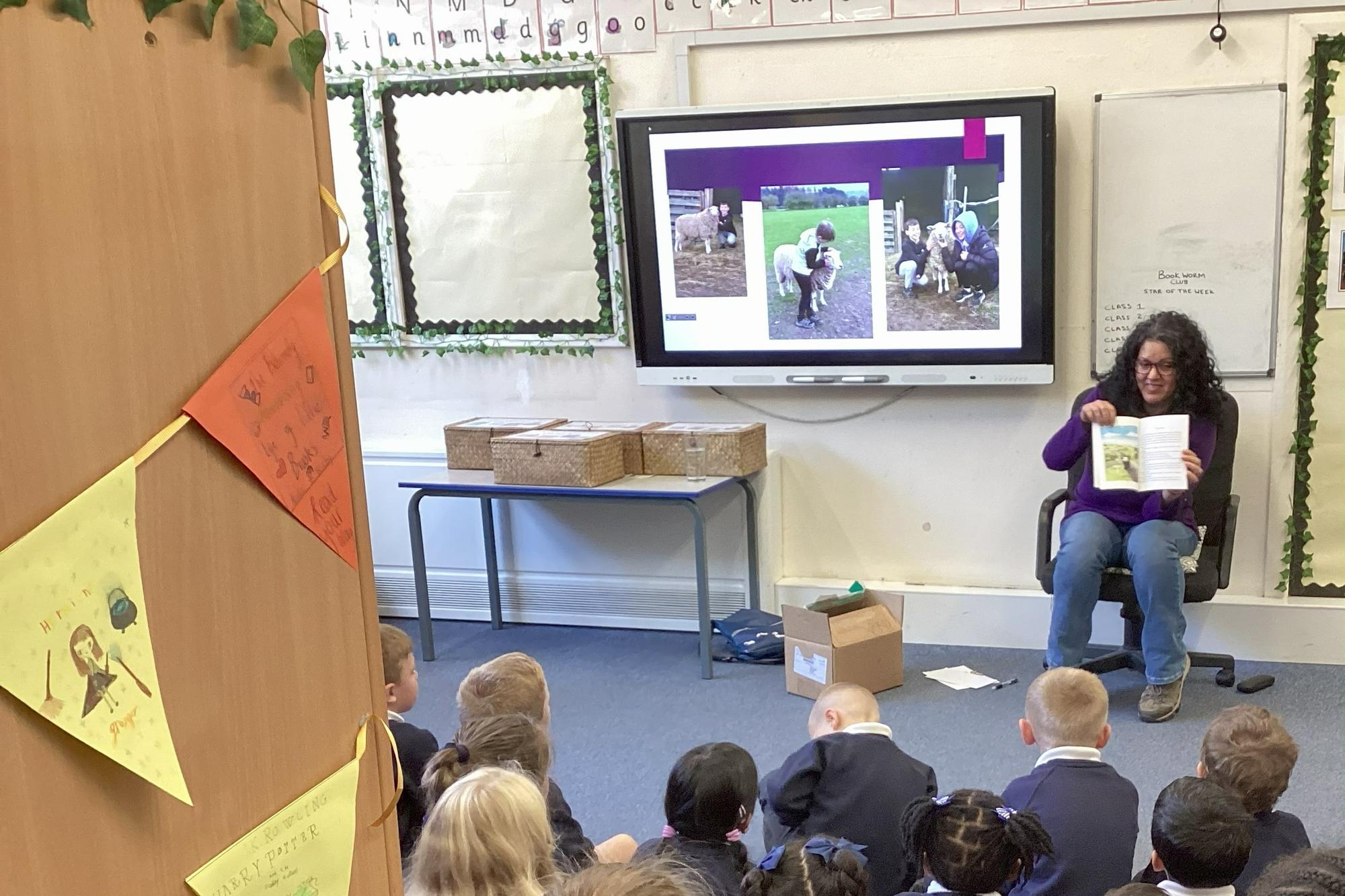 Best-selling author and TV star Grace Olson visits Hanging Heaton ...