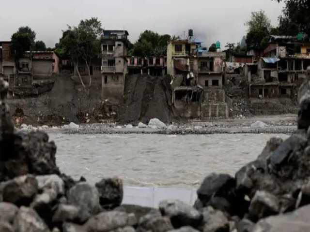 Swollen Narayani River threatens India's border as thousands evacuated