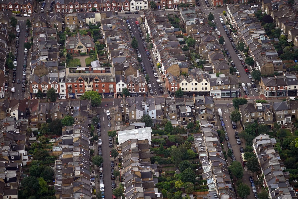 Water leak cuts supply to homes across five London boroughs