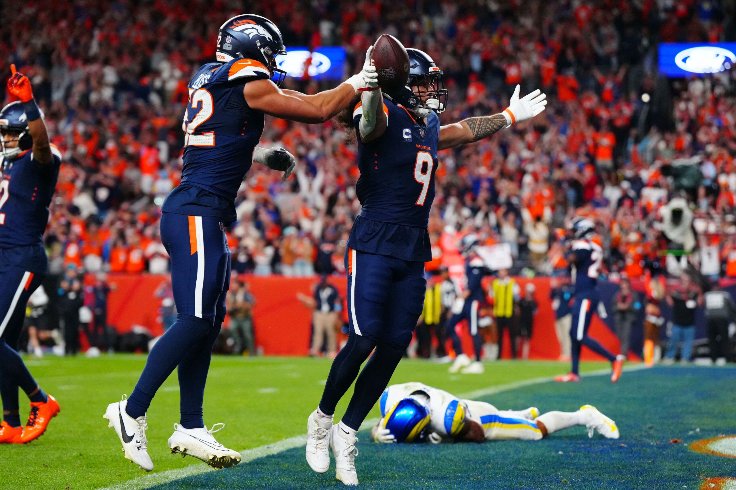 ‘Blatantly rigged,’ ‘Not even the Chiefs get this much ref love’ — NFL ...